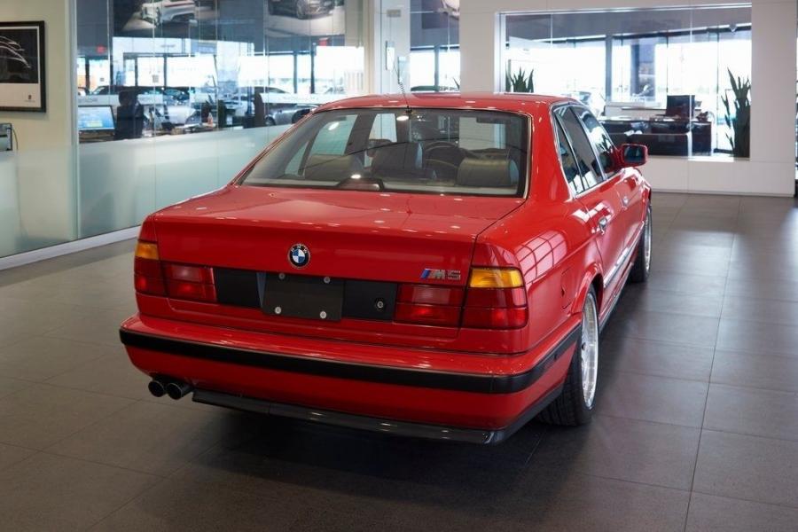  BMW M5 Sedan (E34) 1991 года  (фото 5 из 21)